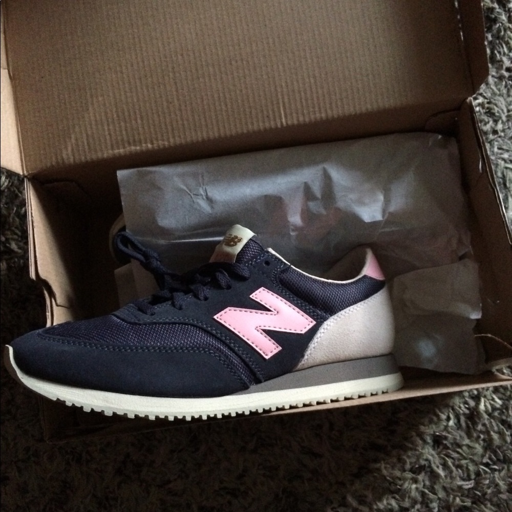 Women new balance sneaker